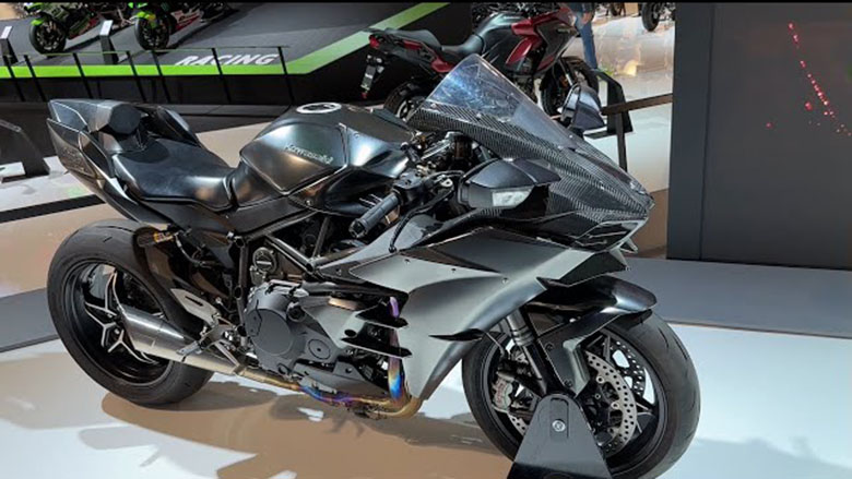 2023 Kawasaki Ninja H2 Carbon Sports Bike