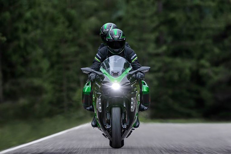 2023 Kawasaki Ninja H2 SX SE Sports Motorcycle