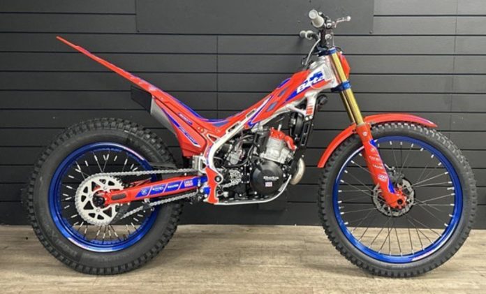 Beta 2024 EVO Factory 4T 300 Dirt Bike