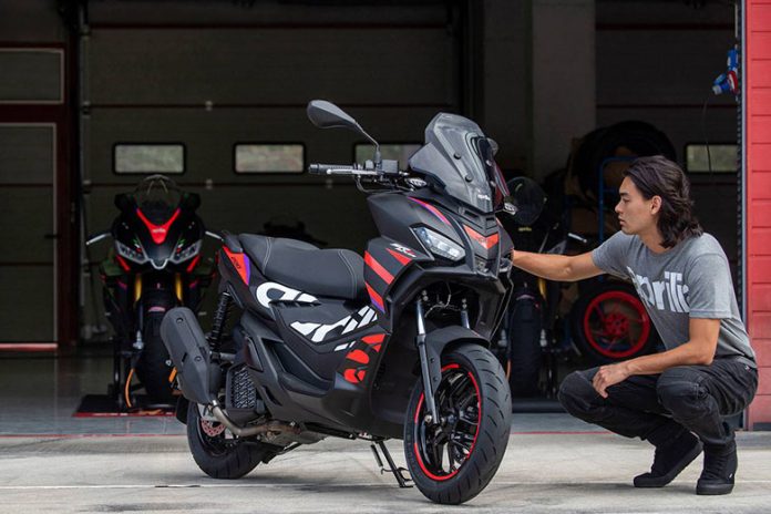 2024 Aprilia SR GT Replica Scooter