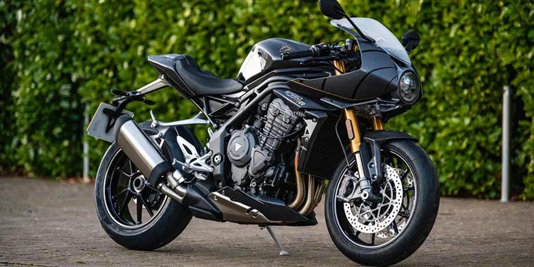 Triumph 2023 Speed Triple 1200 RR Bond Edition Roadster