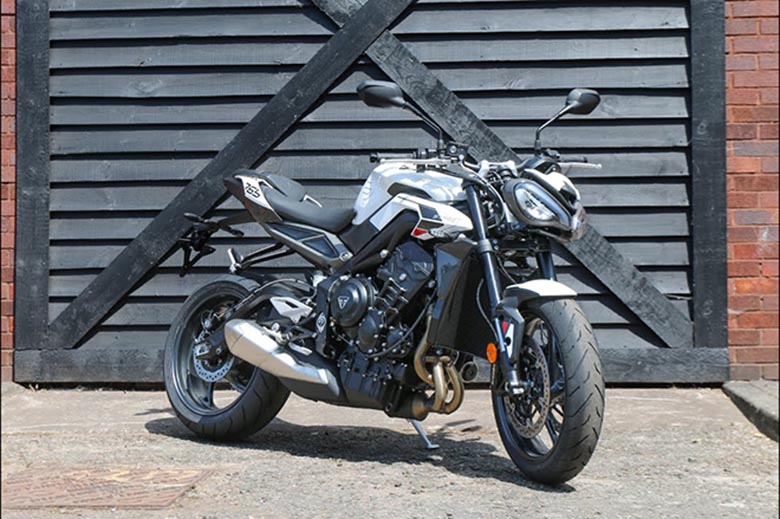 2023 Triumph Street Triple 765 R Roadster