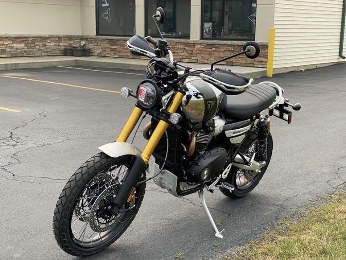 2023 Triumph Scrambler 1200 XE Chrome Edition Roadster