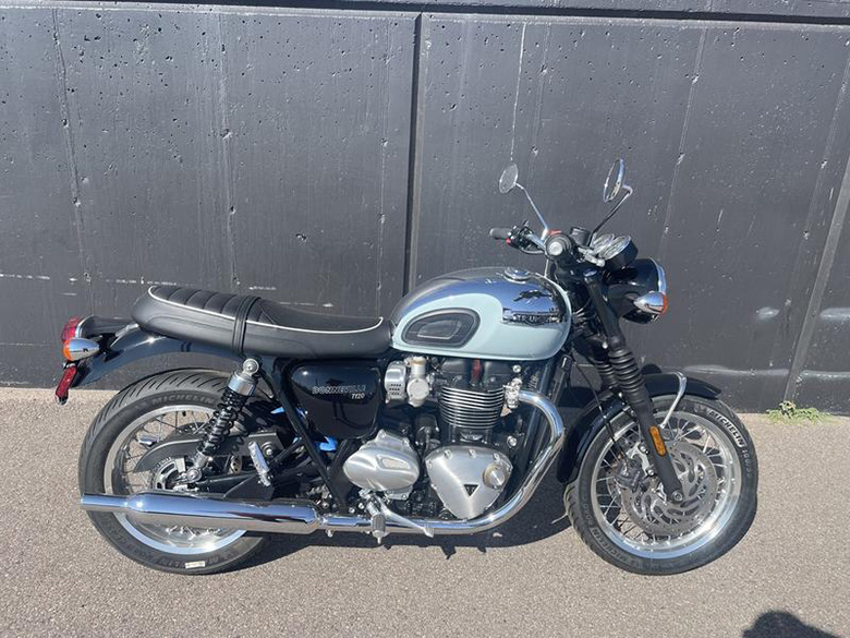 2023 Triumph Bonneville T120 Chrome Edition Roadster